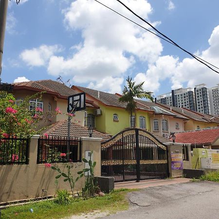 Lavender Impian Homestay Kajang Exteriér fotografie